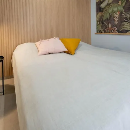 Apartment - Center Of Close To The Sea