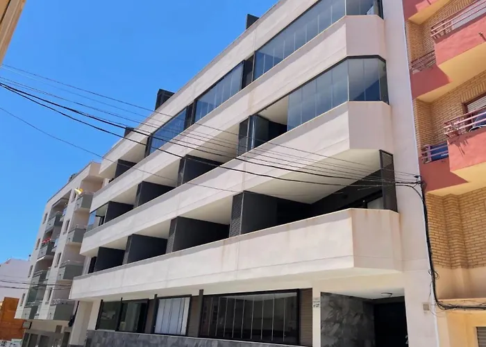 - Center Of Close To The Sea *